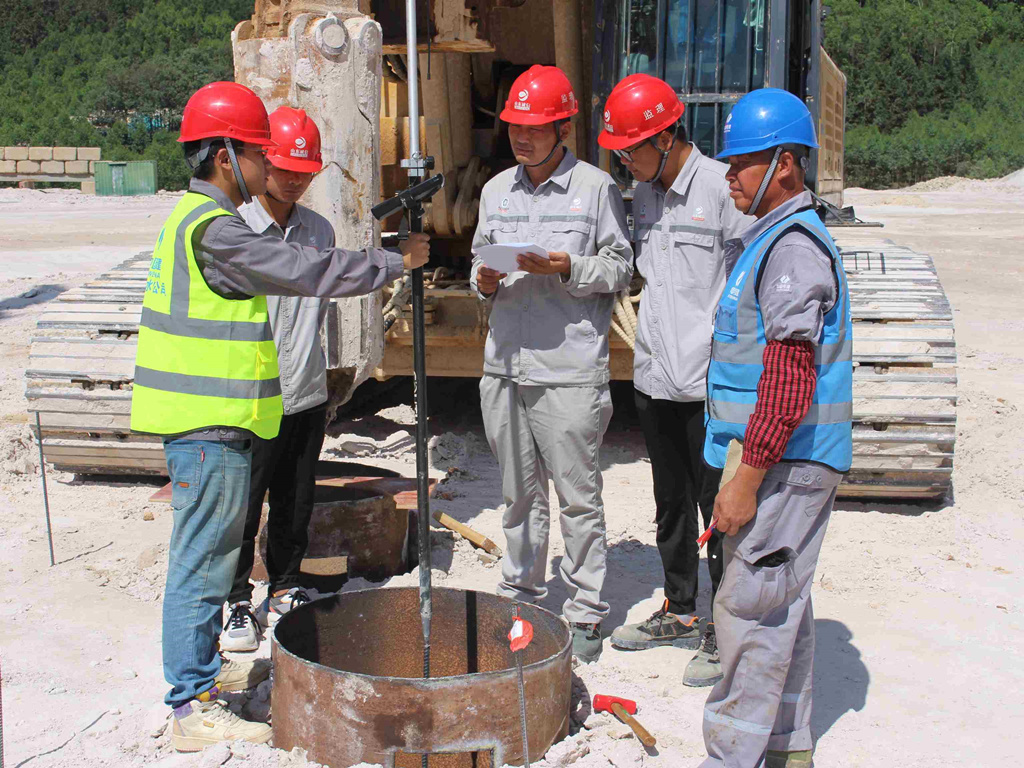 福建北電南送特高壓交流輸變電工程順利投運 福建北電南送特高壓交流輸變電工程順利投運