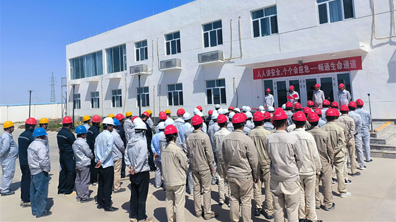 國網能源哈密一通道風光多能互補項目“安全生產月”活動啟動 國網能源哈密一通道風光多能互補項目“安全生產月”活動啟動