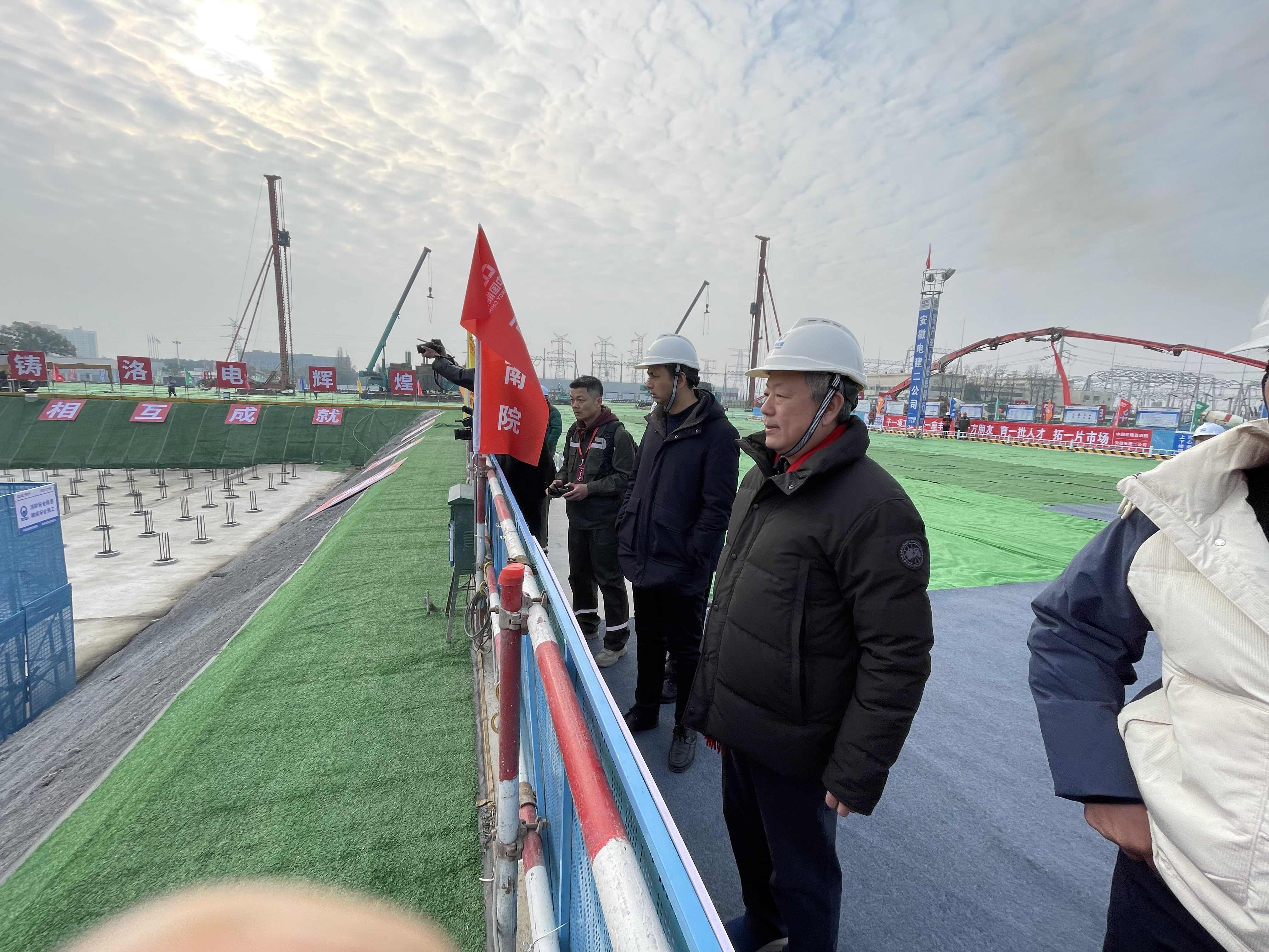 張恒董事長參加淮河能源洛河電廠四期2×1000MW煤電項目主廠房第一罐混凝土澆筑儀式